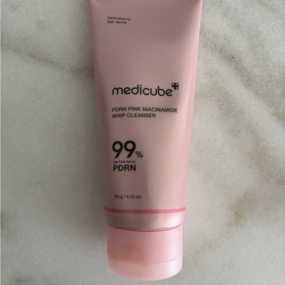 Medicube PDRN Pink Niacinamide Whip Cleanser